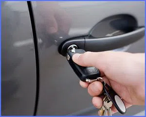 Ridgefield Locksmith Store Ridgefield, NJ 201-620-6497 - car-door-unlocking